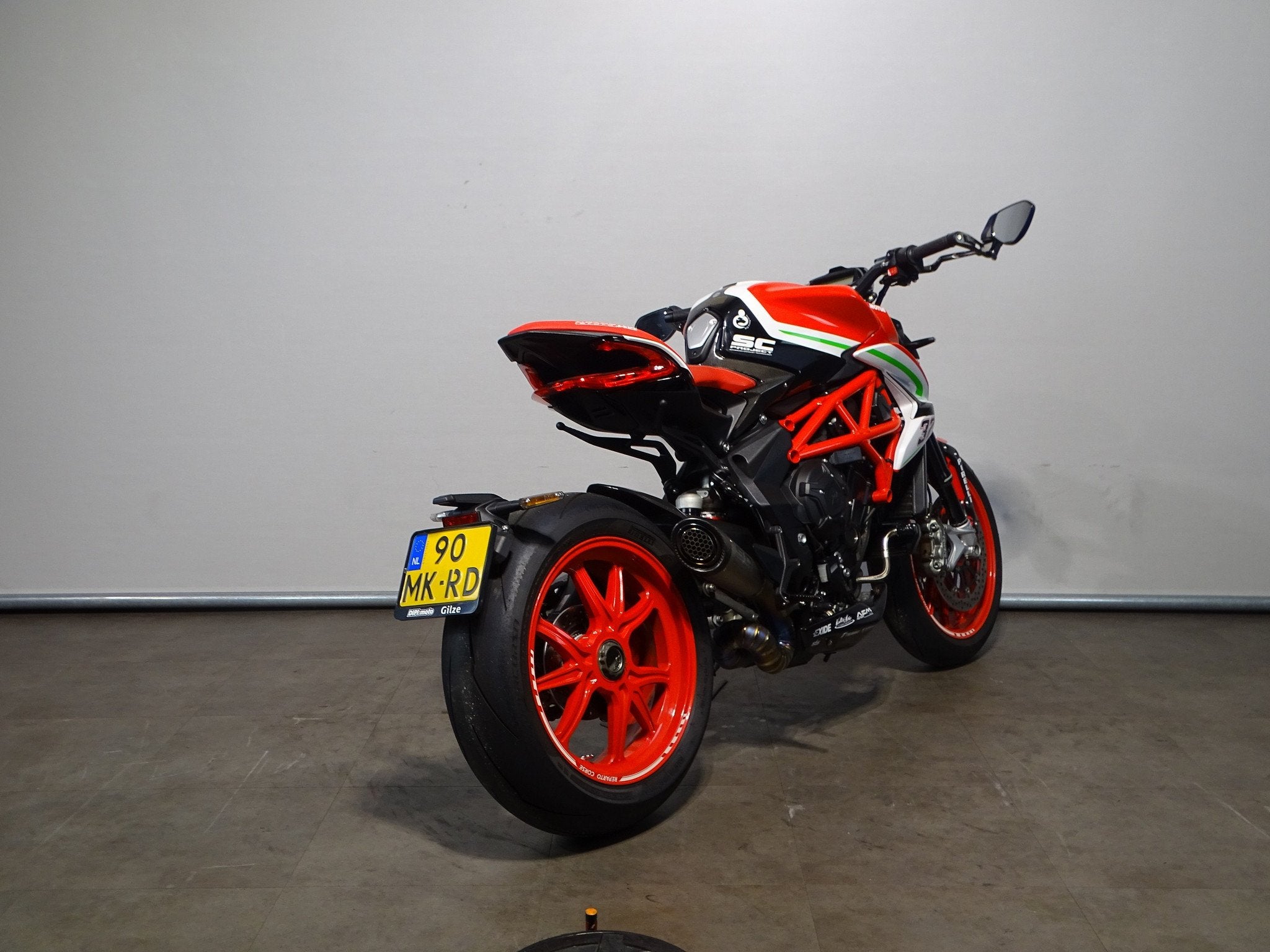 MV Agusta Dragster 800 RC SC, Motoren, Meer dan 35 kW, Naked bike, Gebruikt, Bedrijf