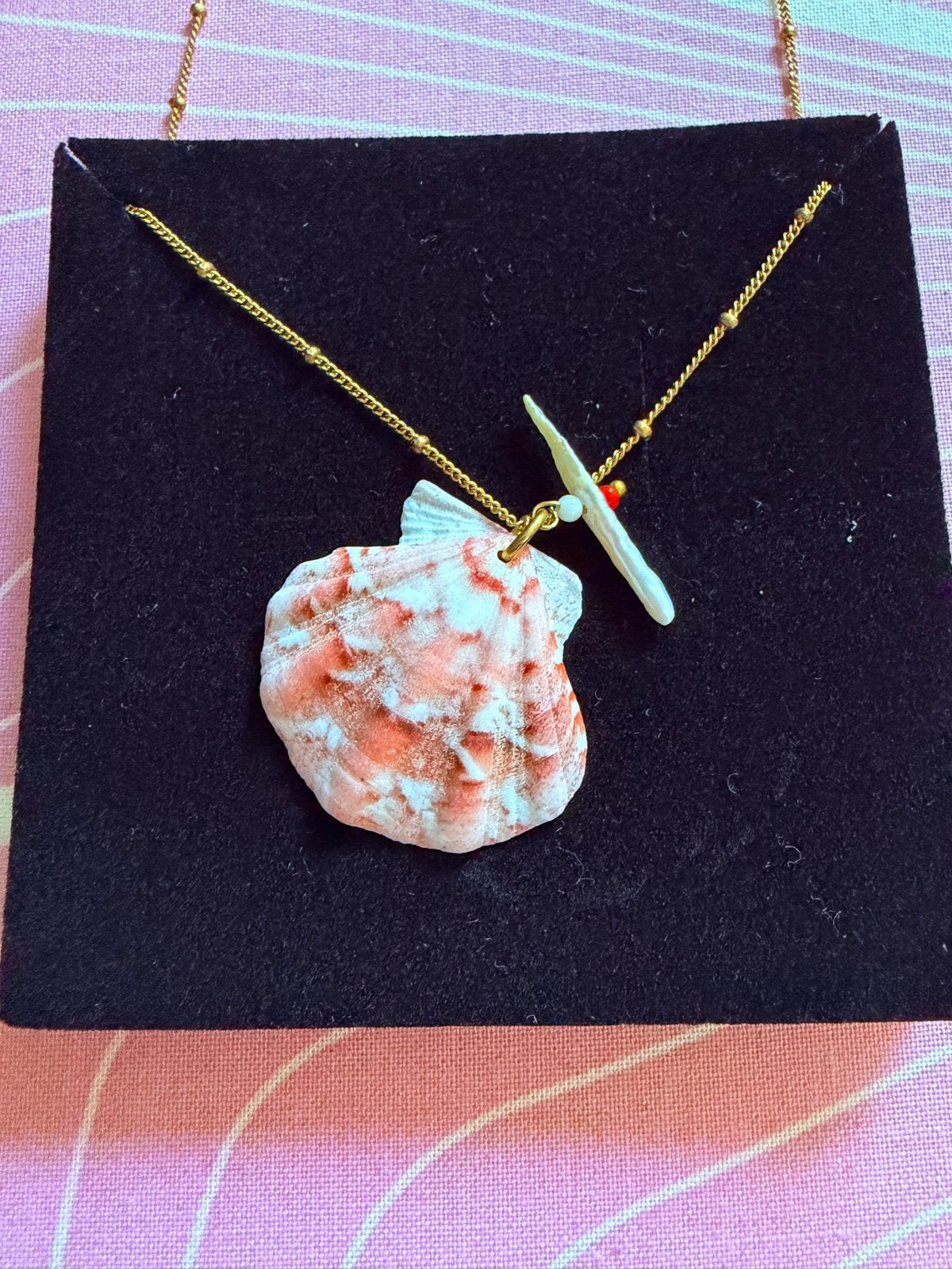 Petra Reijrink ketting met roze schelp en koraal, Nieuw, Ophalen of Verzenden, Roze, Overige materialen