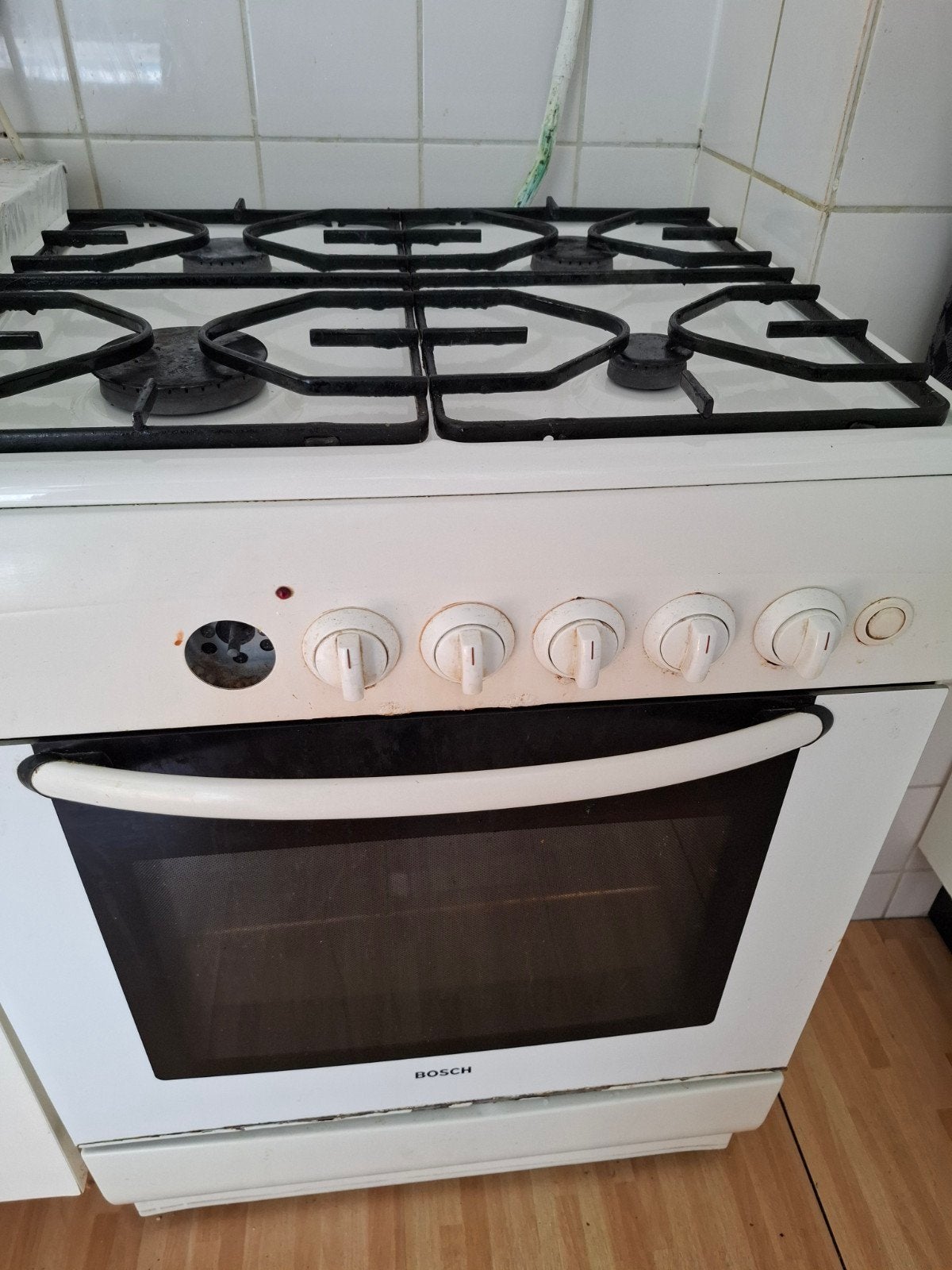 GRATIS af te halen BOSCH Fornuis, Witgoed en Apparatuur, Fornuizen, Gebruikt, Gas, Vrijstaand, 85 tot 90 cm