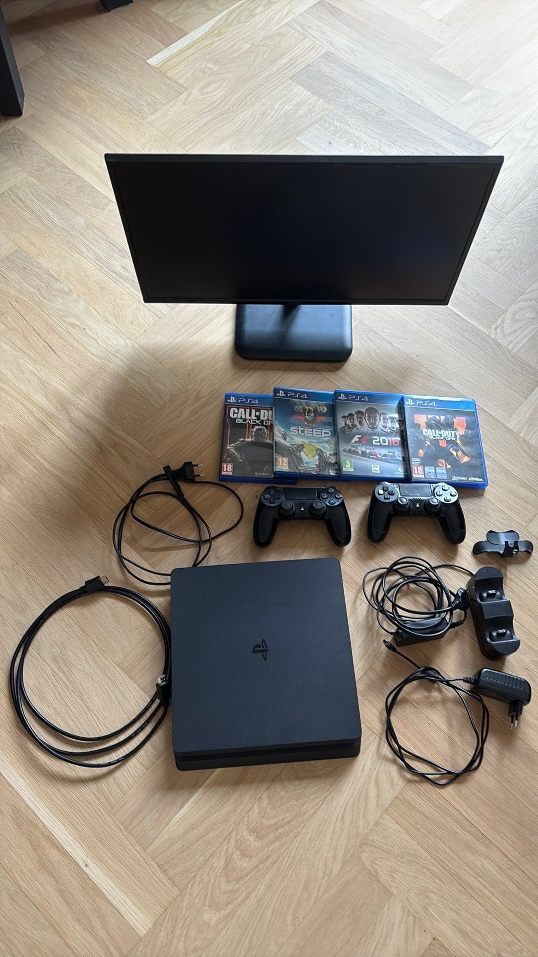 PS4 Slim 1TB + Acer monitor + 2 controllers + 4 games, Ophalen of Verzenden, Zo goed als nieuw, Met 2 controllers, Slim