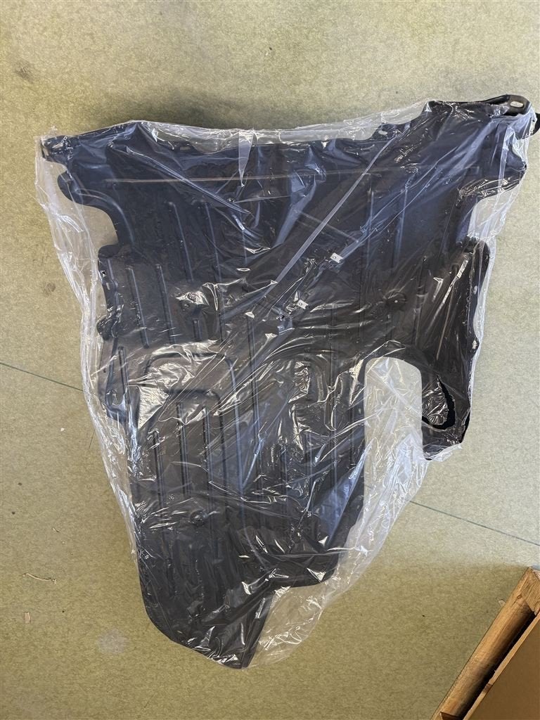 Roestbescherming kap onder de versnellingsbakkap voor BMW E6, Ophalen of Verzenden, Nieuw