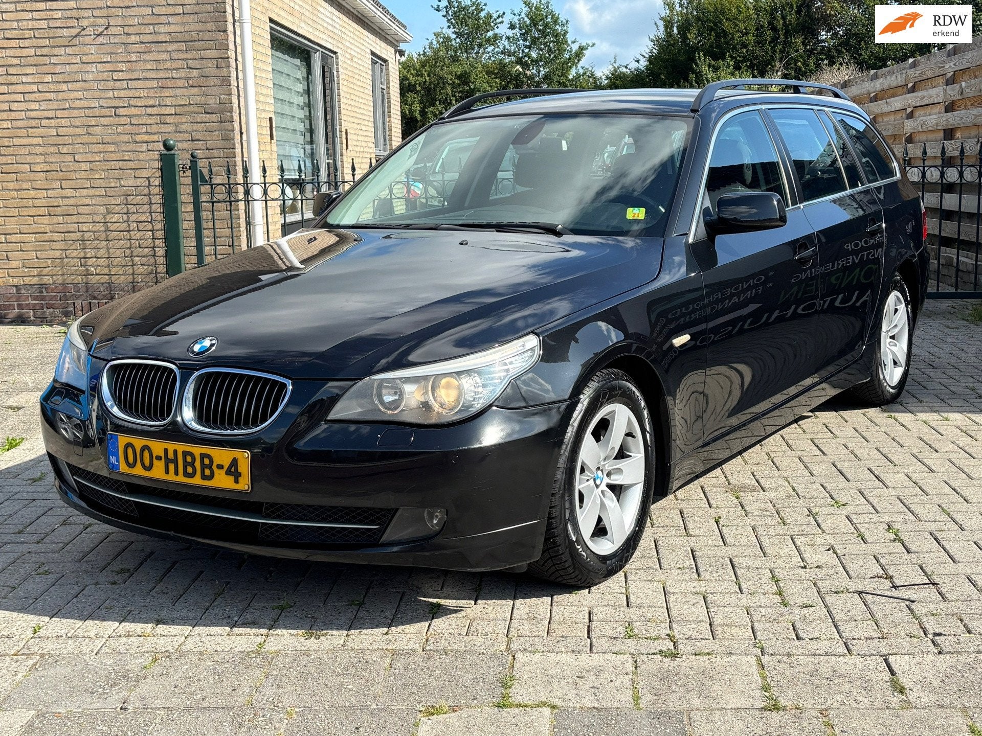 BMW 5-serie Touring 525i Executive | automaat | navi | leder, Auto's, Achterwielaandrijving, Gebruikt, 2000 kg, 93 €/maand