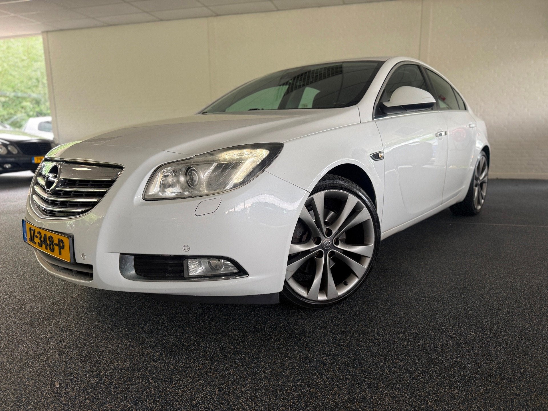 Opel Insignia 2.8 T V6 Cosmo 4x4 | Bi Xenon | LMV 20” | Ha, Auto's, Opel, Euro 5, Leder en Stof, Wit, 1725 kg