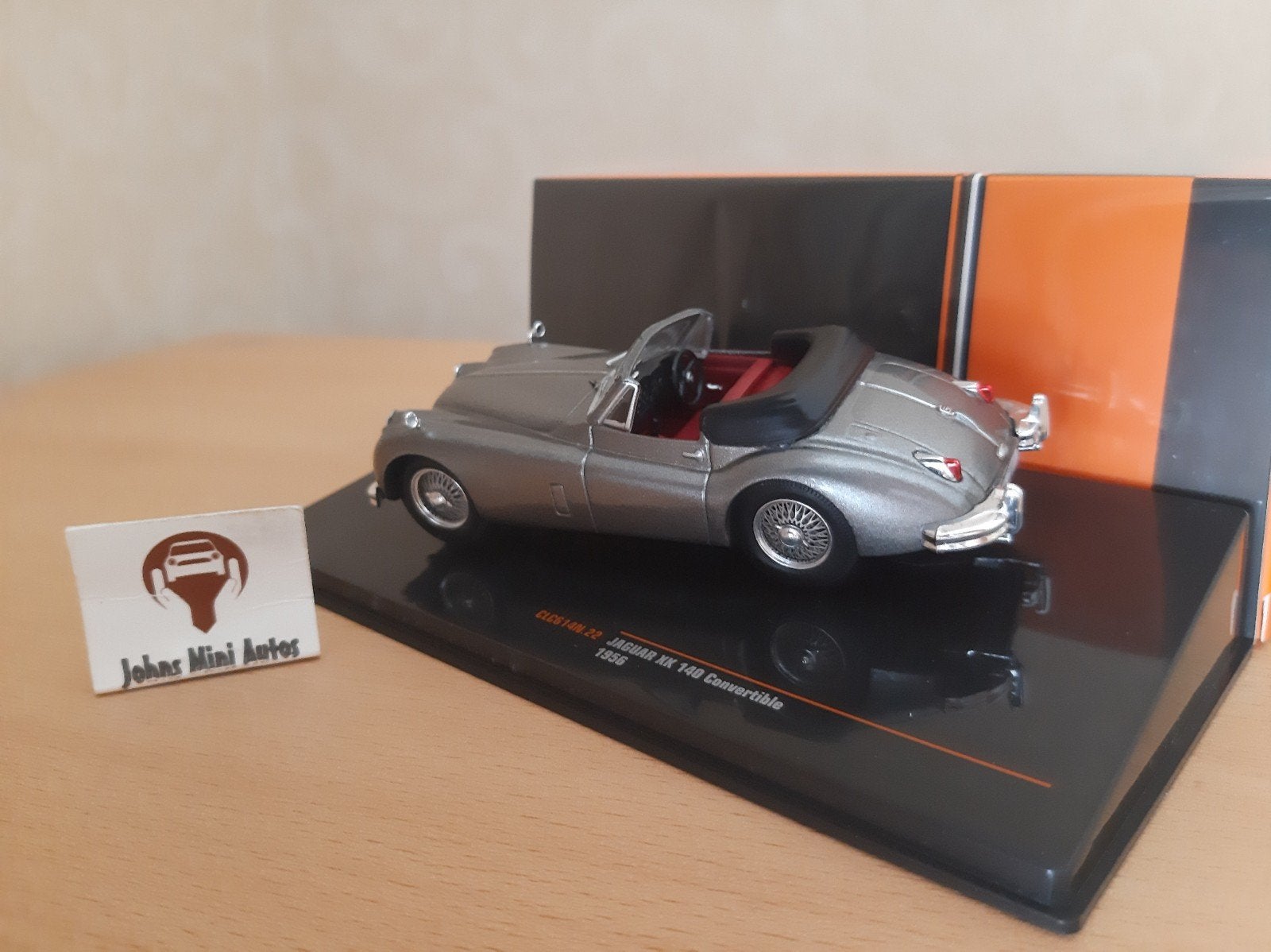 Jaguar XK140 Cabriolet 1956 grijs-metallic van IXO 1:43, Overige merken, Auto, IXO, Nieuw