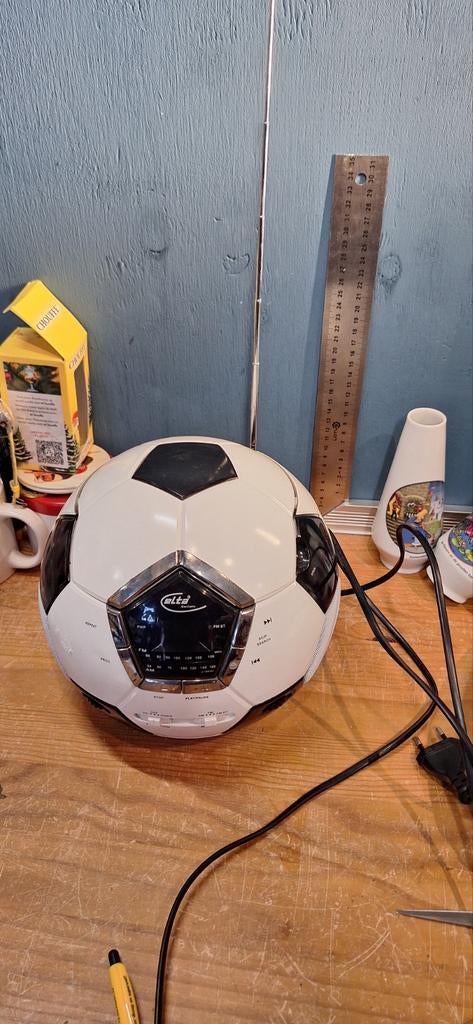 Elta voetbal radio cd speler. (27426), Duitsland, ., Ophalen of Verzenden, Zo goed als nieuw