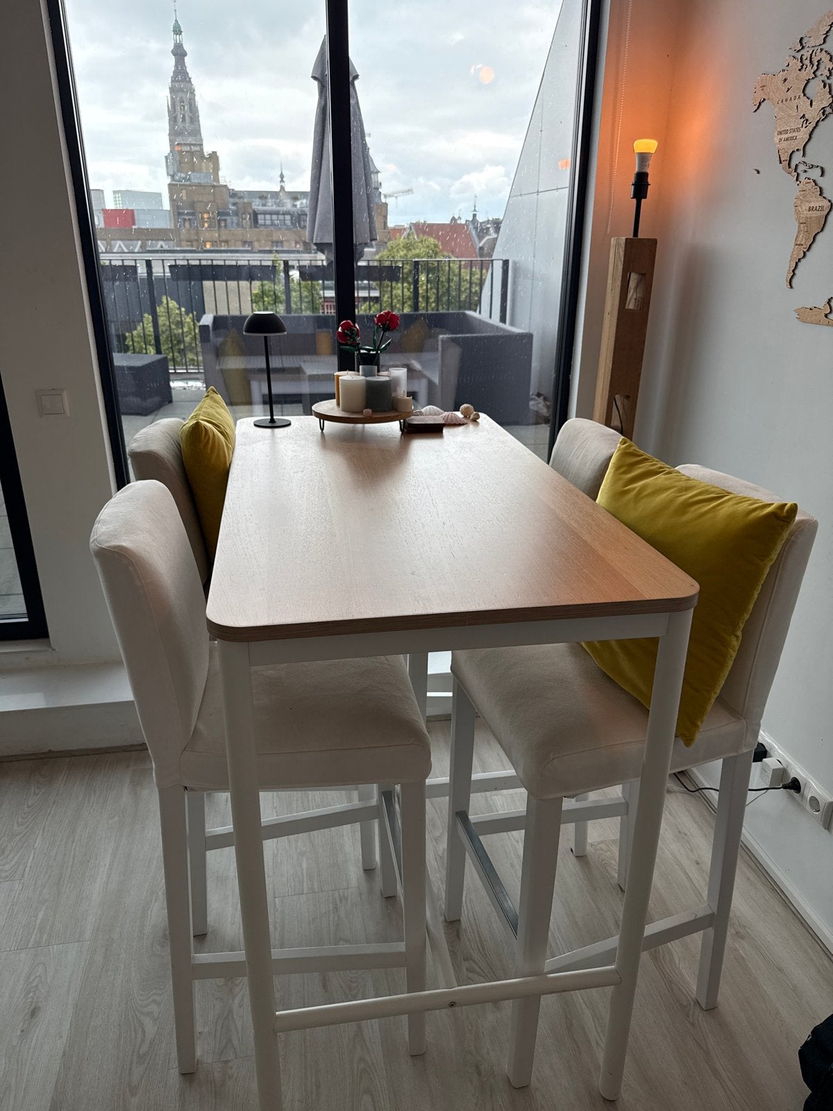 Complete Bartafel met 4 Barkrukken, Ophalen, 100 tot 150 cm, 50 tot 100 cm, Zo goed als nieuw