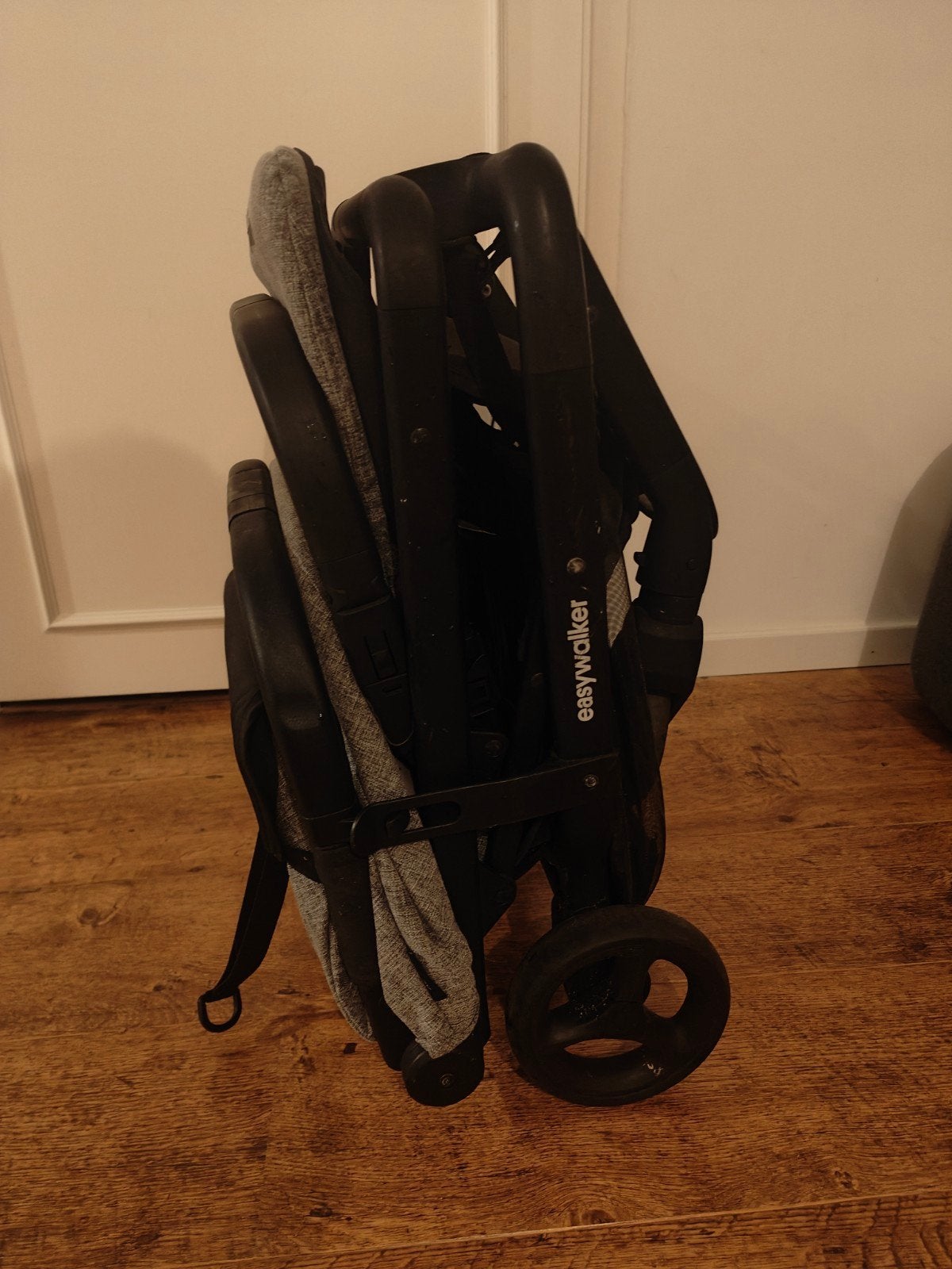 Easywalker Miley buggy - compact, lichtgewicht, z.g.a.n., Kinderen en Baby's, Buggy's, Ophalen of Verzenden, Zo goed als nieuw