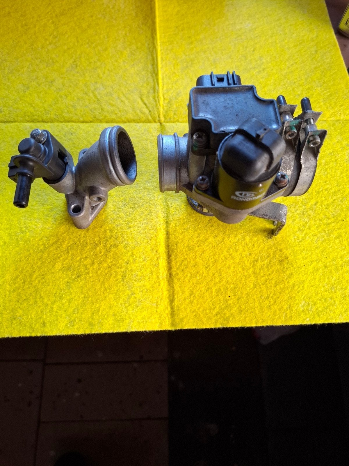 Rongmao Elektronische Carburateur + Injector/Spruitstuk, Ophalen of Verzenden, Zo goed als nieuw, Carburateur, Overige merken