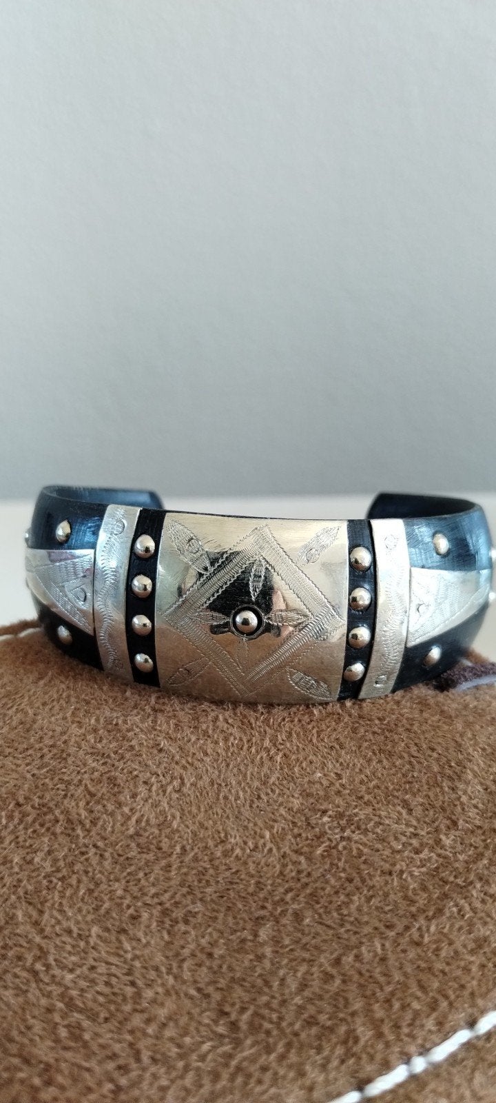 Toeareg-ebbenhouten zilveren armband: berberboho-manchet, Ophalen of Verzenden, Zilver, Zilver