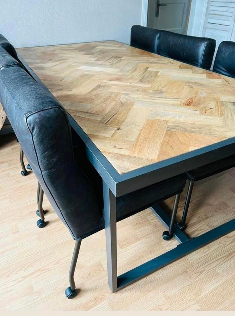 Eettafel met visgraatpatroon en metalen onderstel, Ophalen, Rechthoekig, Metaal, 50 tot 100 cm