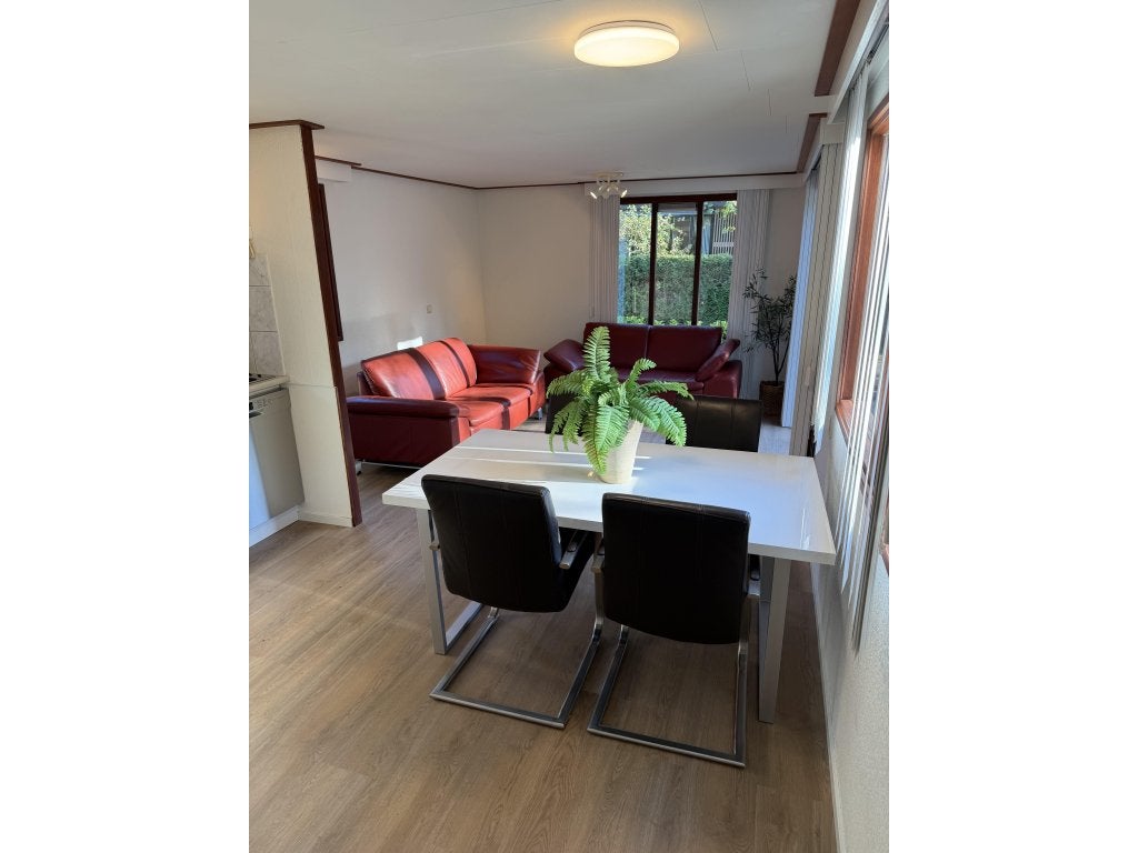 L-chalet van 55m2 op Chaletpark Het Hunnenbos - 3 slaapkamer