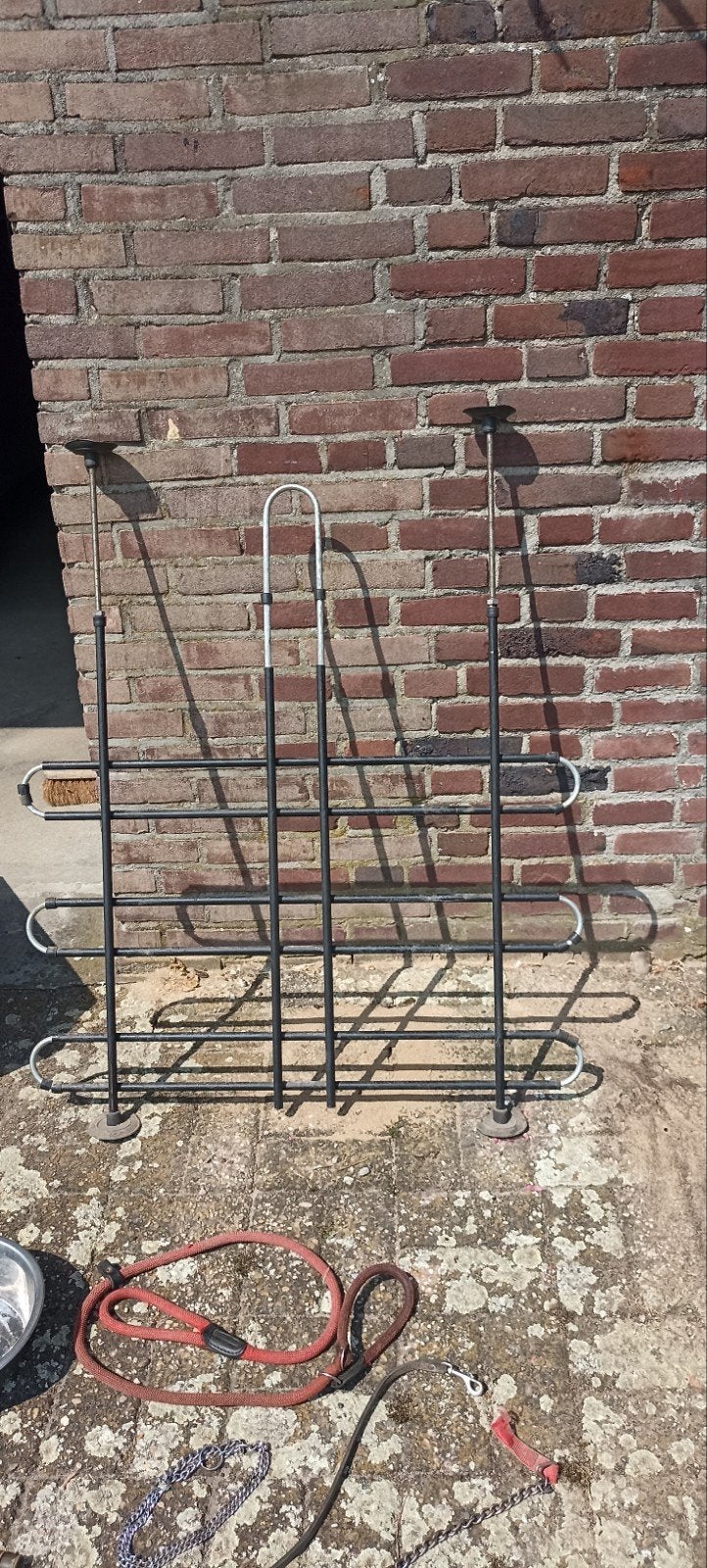 Diverse honden benodigdheden bench mand autorek ed, Ophalen