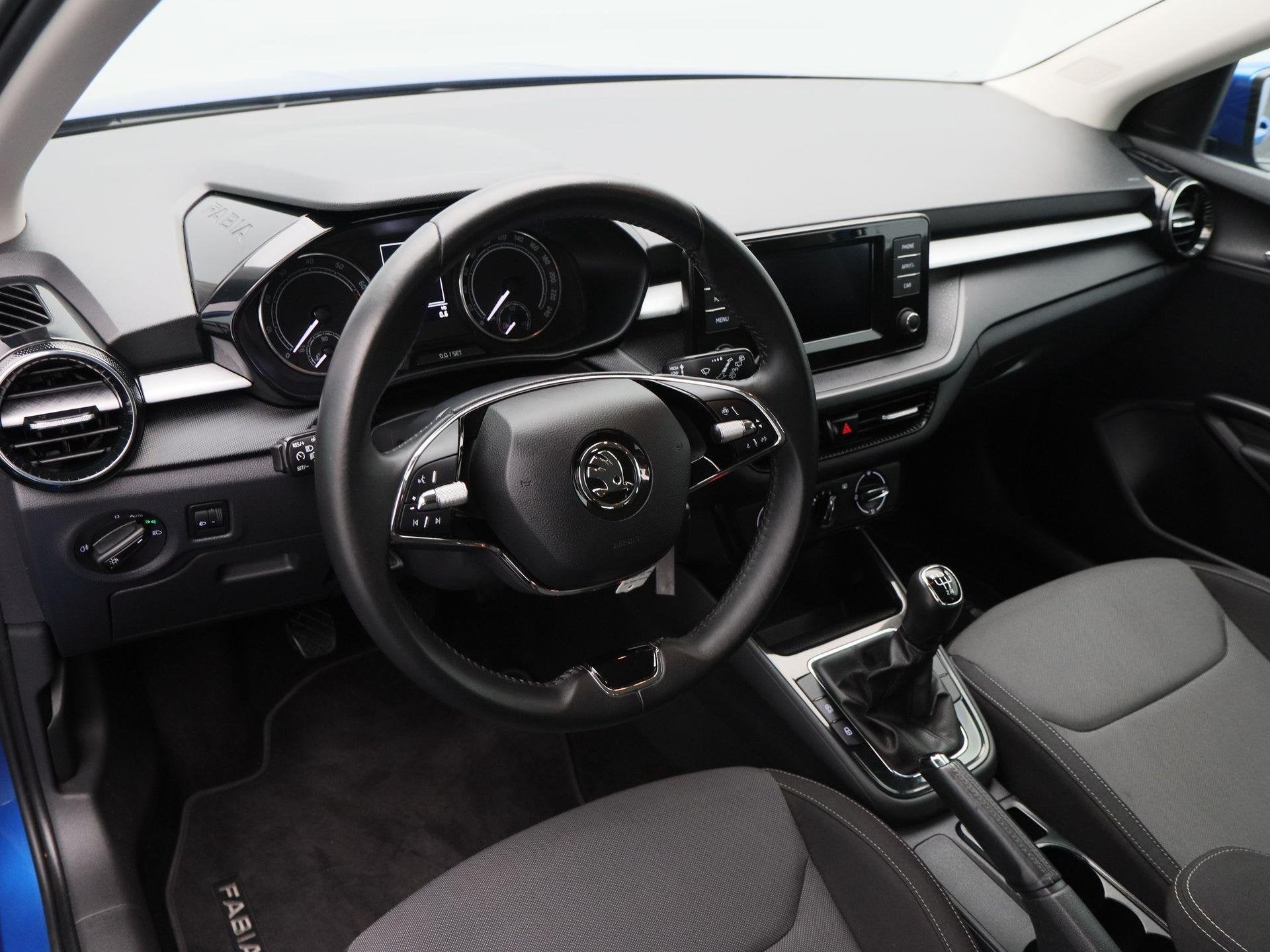 Skoda Fabia 1.0 MPi Ambition | Cruise Control | Airco | CarP, Auto's, Voorwielaandrijving, Dealer onderhouden, Stof, Gebruikt
