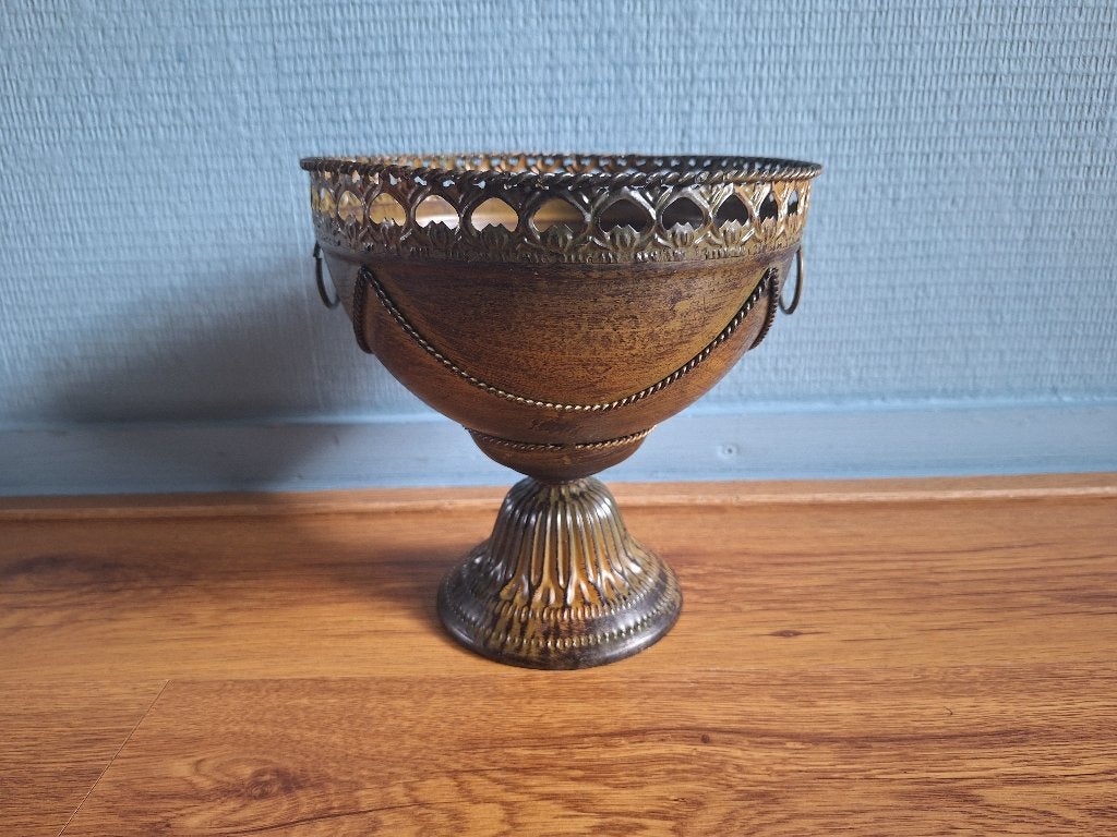 IJzeren pot met Romeinse look, Ophalen of Verzenden, Brons