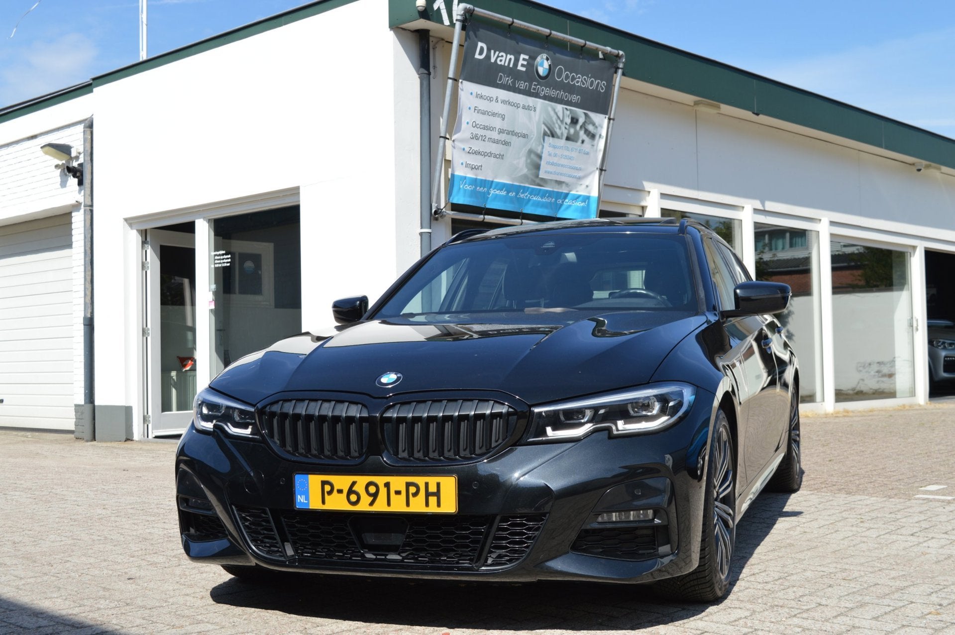 BMW 3-serie Touring 330i Plus-Edition M pakket Pano M-sport, Automaat, 1998 cc, Gebruikt, 259 pk