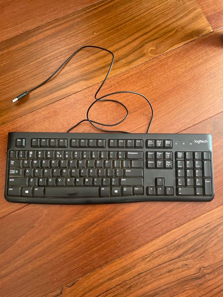 Logitech bedraad toetsenbord - QWERTY, Computers en Software, Ophalen, Qwerty, Gebruikt, Bedraad