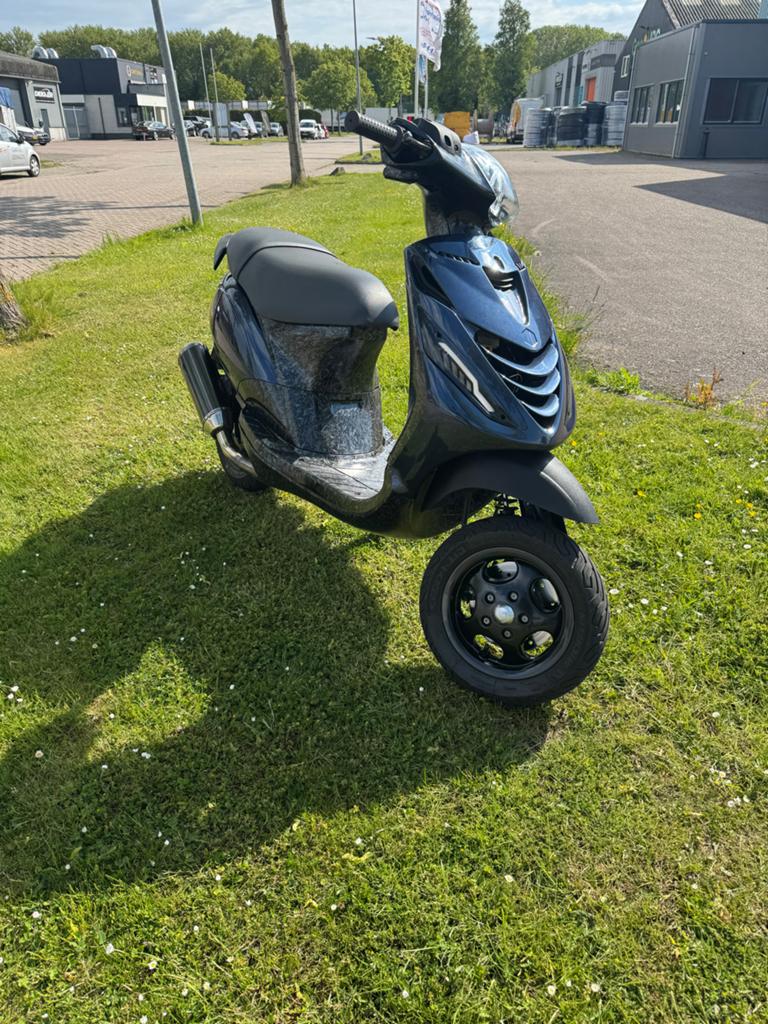 Piaggio Zip 125cc 4T, Fietsen en Brommers, Snorfietsen en Snorscooters, Ophalen, Gebruikt, Benzine, Piaggio
