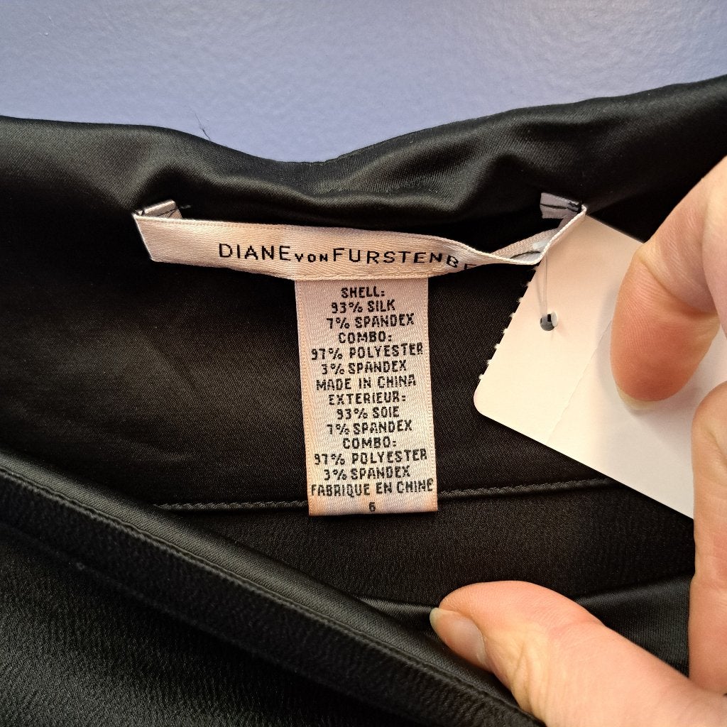 Diane von Furstenberg zijde top goudkleurige details M 50332, Maat 38/40 (M), Verzenden, Zwart, Zo goed als nieuw