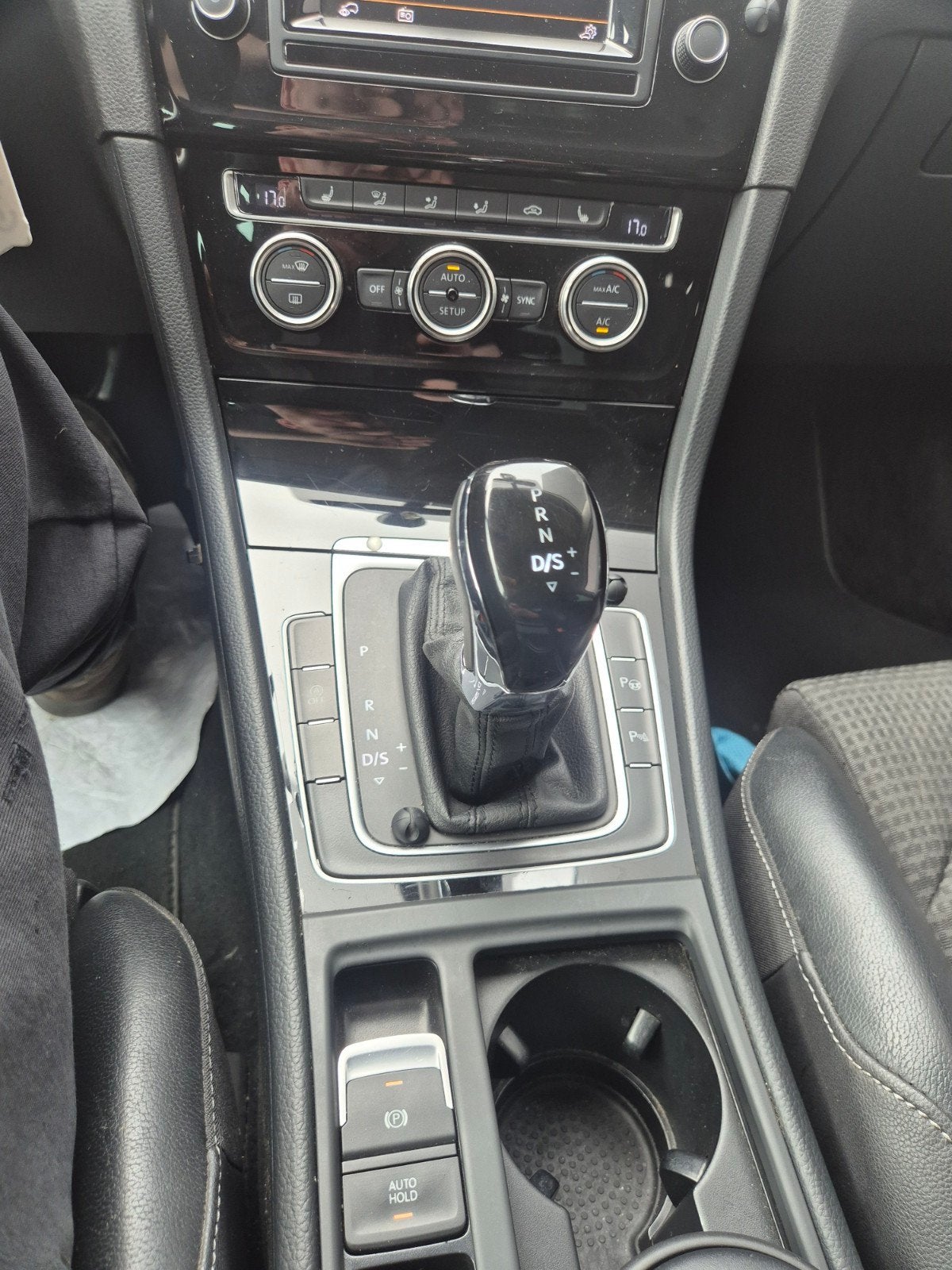 Foto 23 van Volkswagen Golf 1.2 TSI 77KW 5D DSG 2014 Zwart