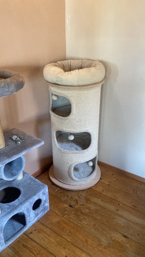 Krabtoren XL | Beige crème, Dieren en Toebehoren, Ophalen, Zo goed als nieuw, Krabpaal
