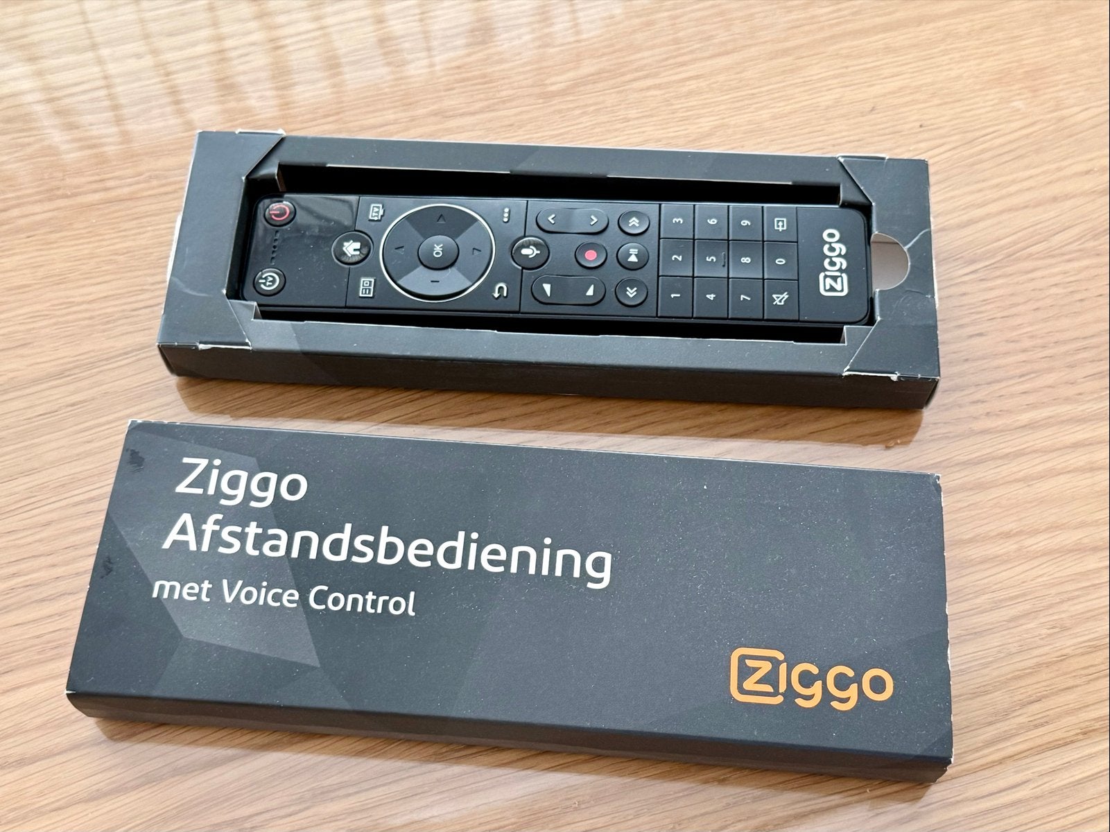 Ziggo Afstandsbediening met Voice Control, Ophalen of Verzenden, Zo goed als nieuw, Origineel, Mediaspeler