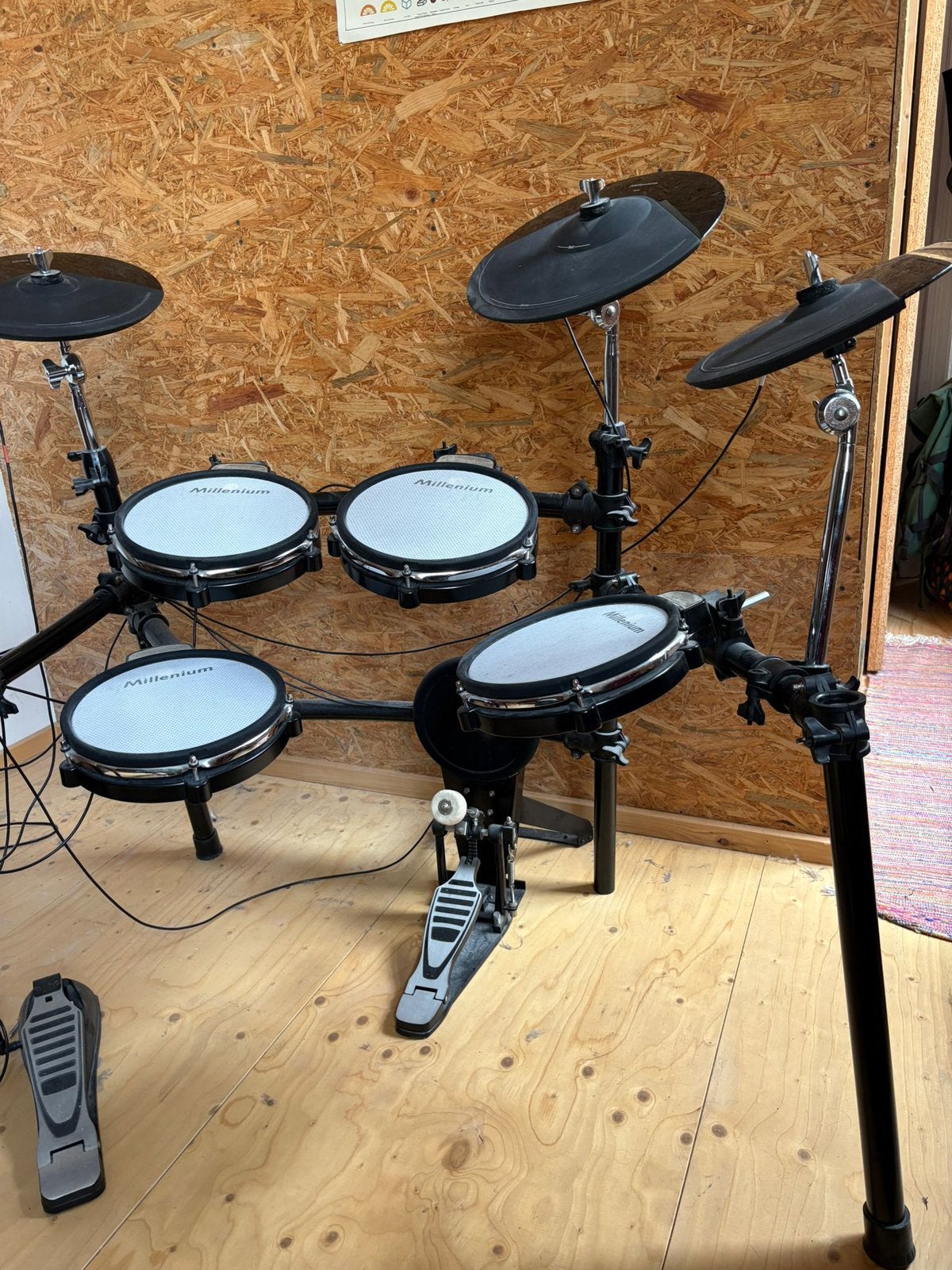 Drumstel/millenium .Gebruikt  maar in goede staat, Muziek en Instrumenten, Drumstellen en Slagwerk, Ophalen, Gebruikt, Overige merken