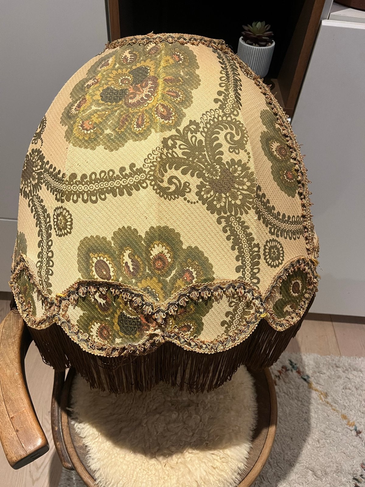 Vintage / Mid Century Lampenkap met franjes, Huis en Inrichting, Lampen | Lampenkappen, Gebruikt, Rond, Ophalen of Verzenden, Textiel