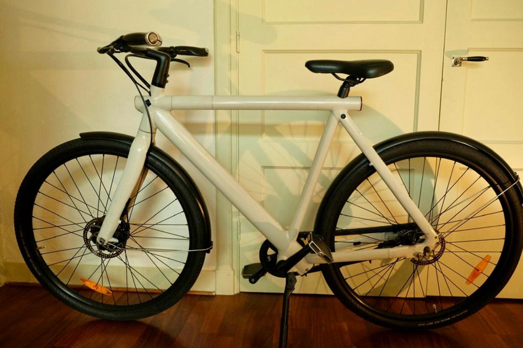 Te koop: VanMoof S2 Elektrische Fiets (White Fog), Ophalen of Verzenden, Zo goed als nieuw, Minder dan 10 versnellingen, Overige merken