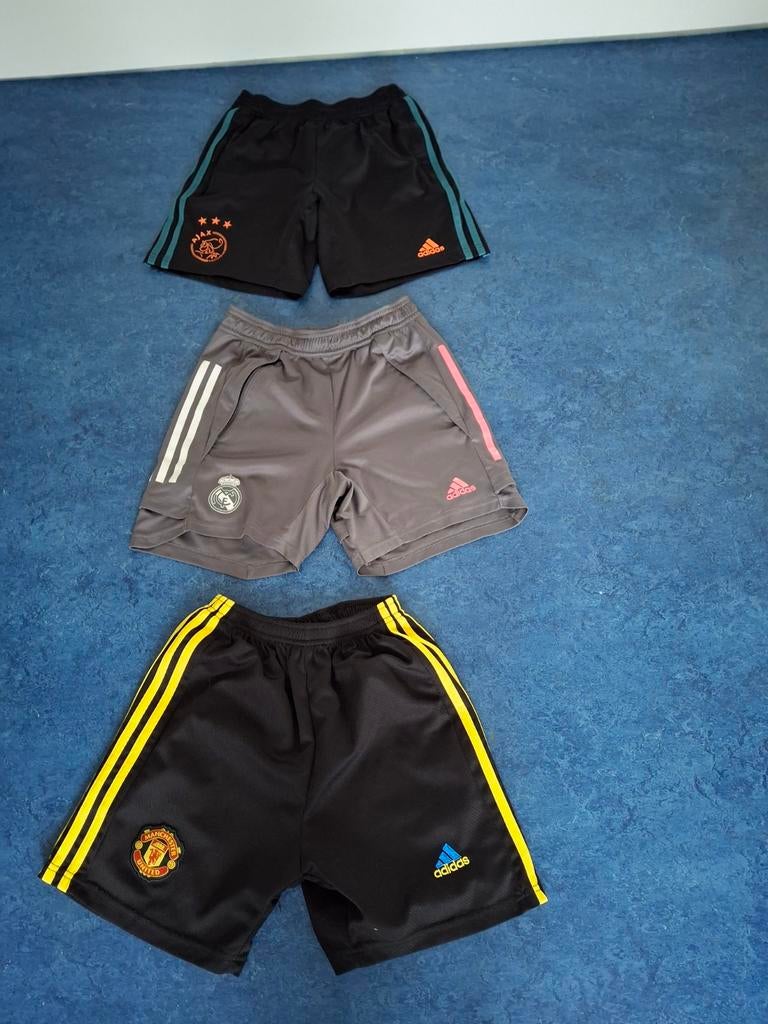 ADIDAS VOETBALBROEKJES, Maat XS of kleiner, Ophalen of Verzenden, Schoenen