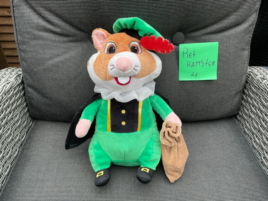 Nieuwe zwarte piet hamster groen pakje. Albert Heijn hamster, Albert Heijn, Ophalen