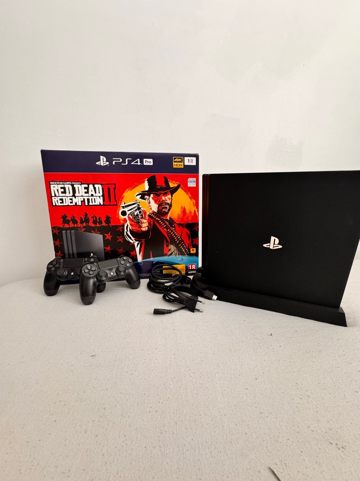 PS4 Pro 1TB  met 2 controllers, Spelcomputers en Games, Spelcomputers | Sony PlayStation 4, Ophalen, Met games, Met 2 controllers