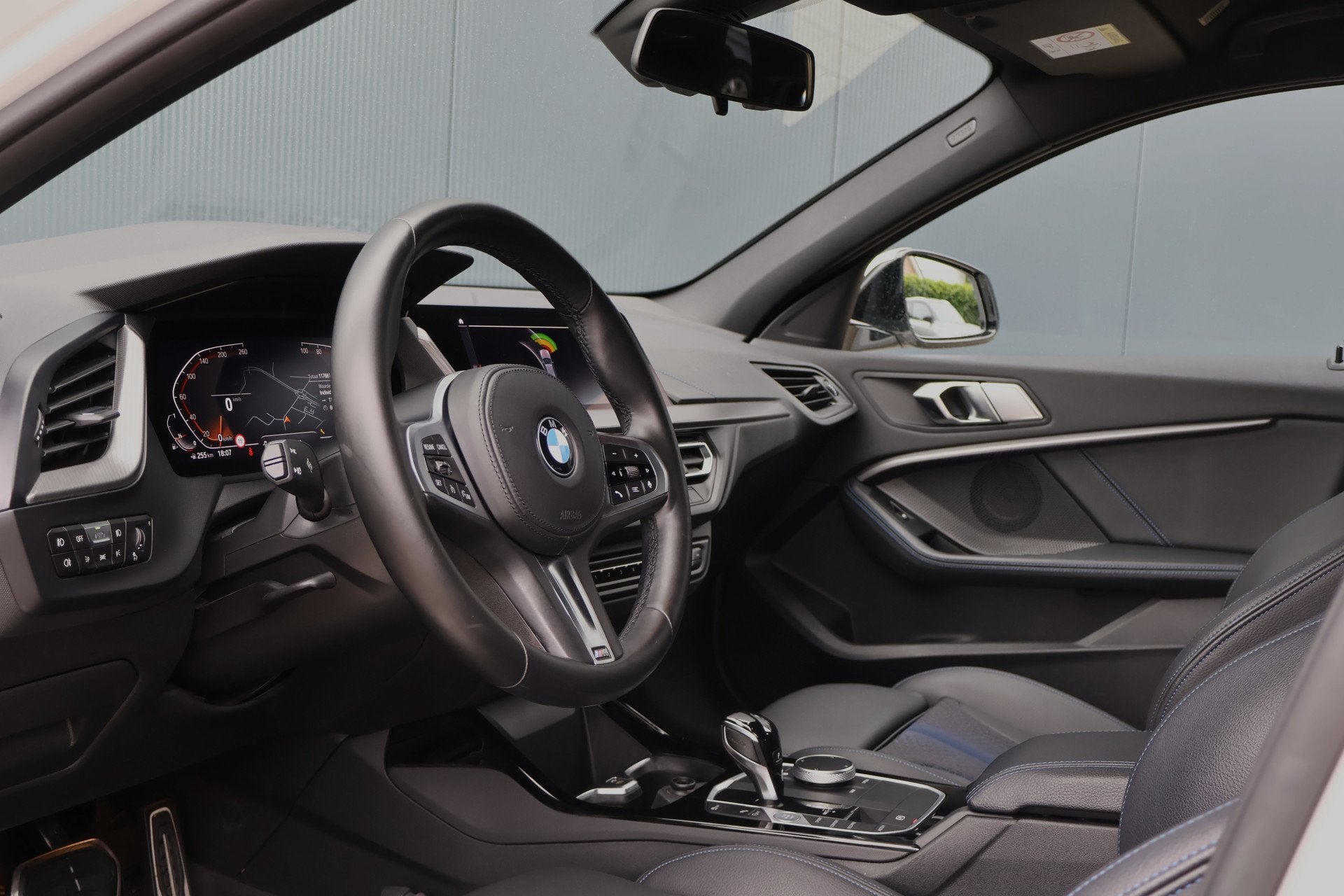 BMW 1-serie 118i Business Edition M-sport | Automaat | Live, Auto's, 136 pk, Gebruikt, Met garantie (alle), Leder en Stof