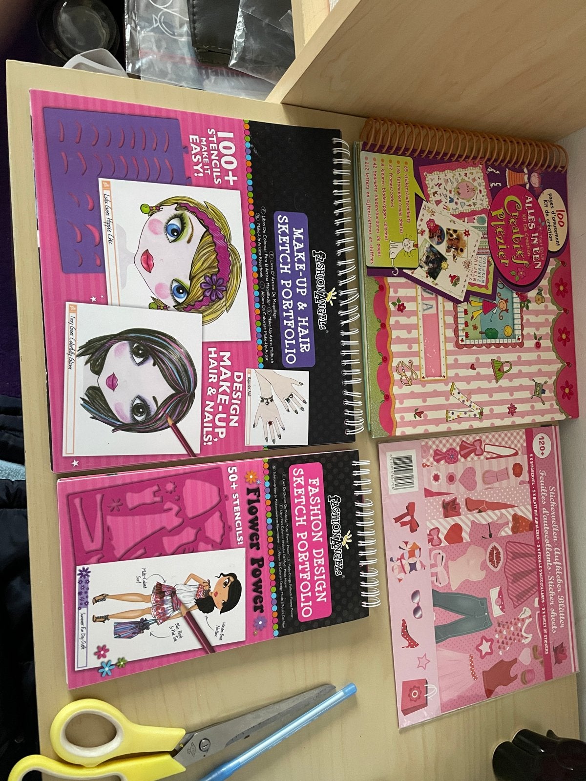 Fashion Angels Tekenboeken & Creatief Kit - Zo goed als nieu, Hobby en Vrije tijd, Ophalen of Verzenden, Zo goed als nieuw, Boek of Gids