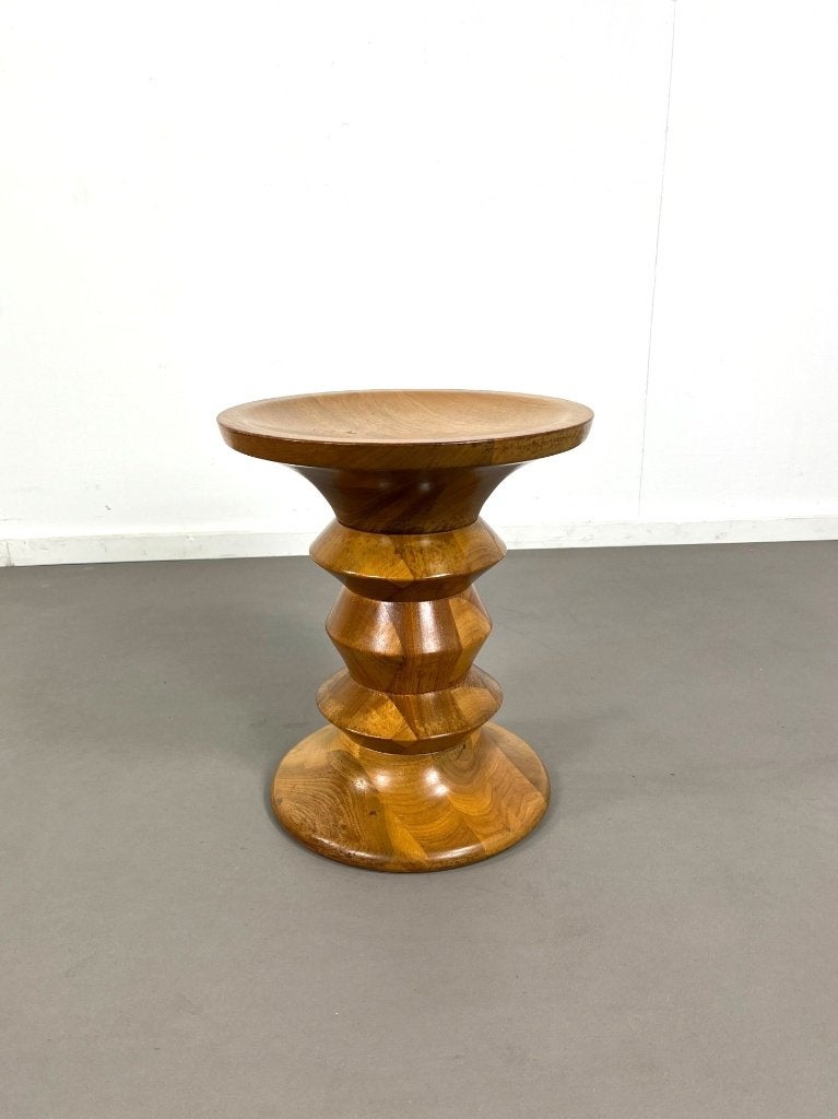 walnoten houten kruk,Ray & Charles Eames, Vitra, jaren 1990, Ophalen of Verzenden, Gebruikt, Hout