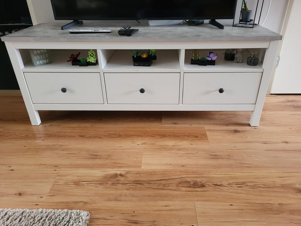 Gebruikt TV meubel - 148x47x57 cm, Ophalen, Gebruikt, 100 tot 150 cm, Minder dan 100 cm