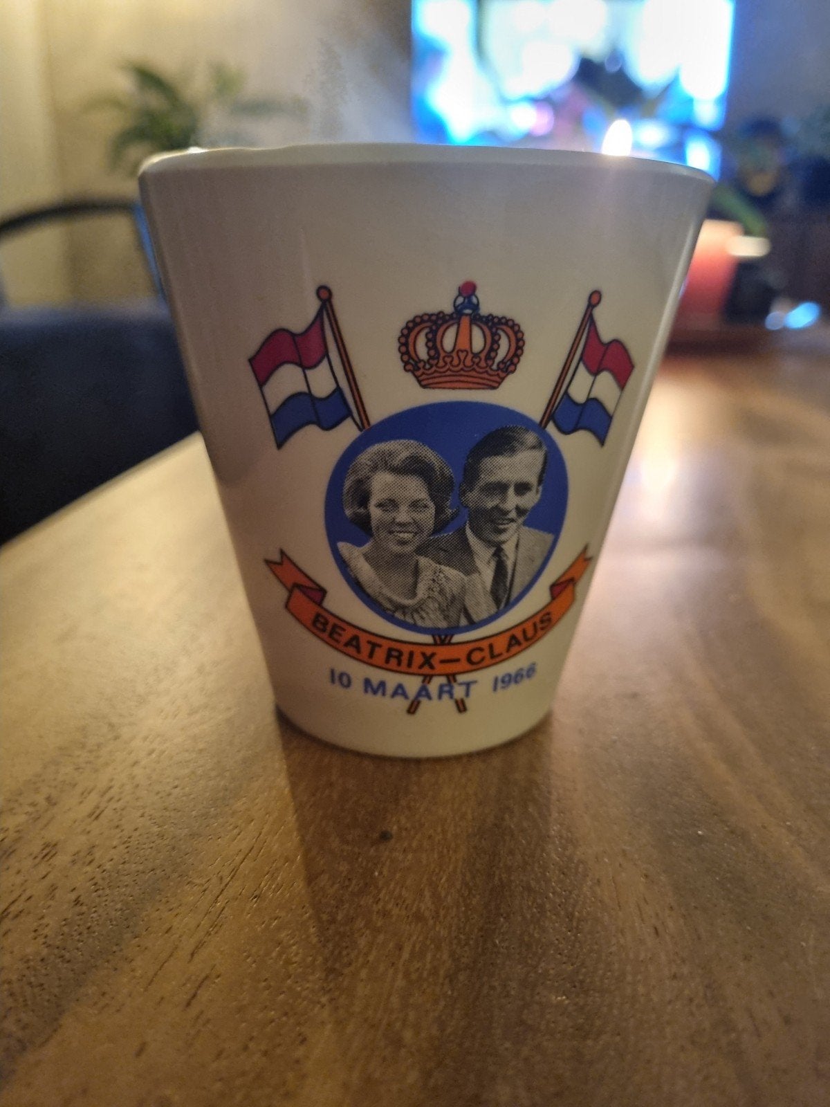 gave beker., Ophalen, Zo goed als nieuw, Servies