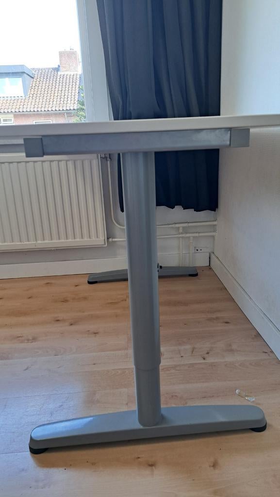 Bureau, Ophalen, In hoogte verstelbaar, Gebruikt