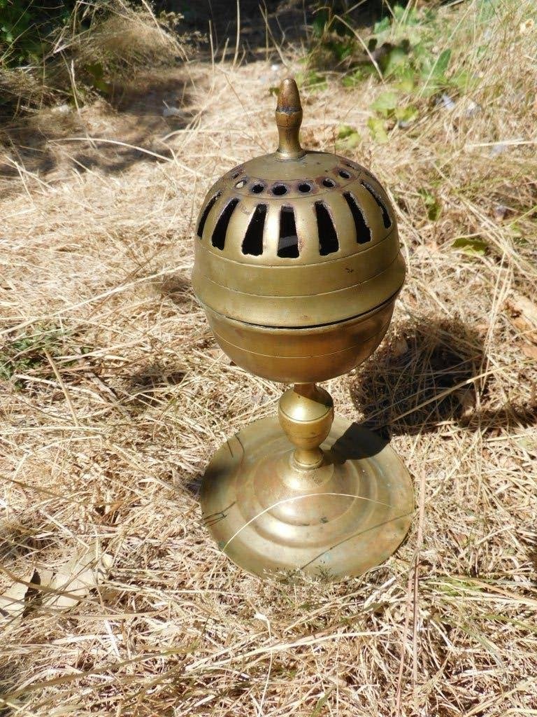 antieke wierook brander van messing, Ophalen