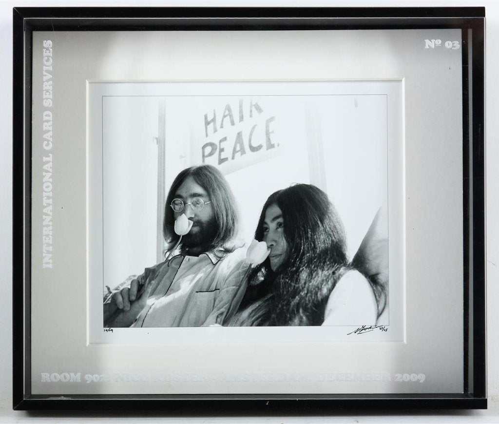 John Lennon - Yoko Ono - PEACE IN AMSTERDAM originele foto, Antiek en Kunst, Ophalen of Verzenden
