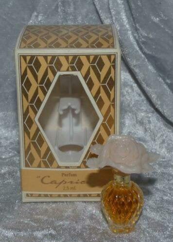 Parfum miniatuur -  Nina ricci Capricci + Doosje, Ophalen of Verzenden, Zo goed als nieuw, Miniatuur, Gevuld