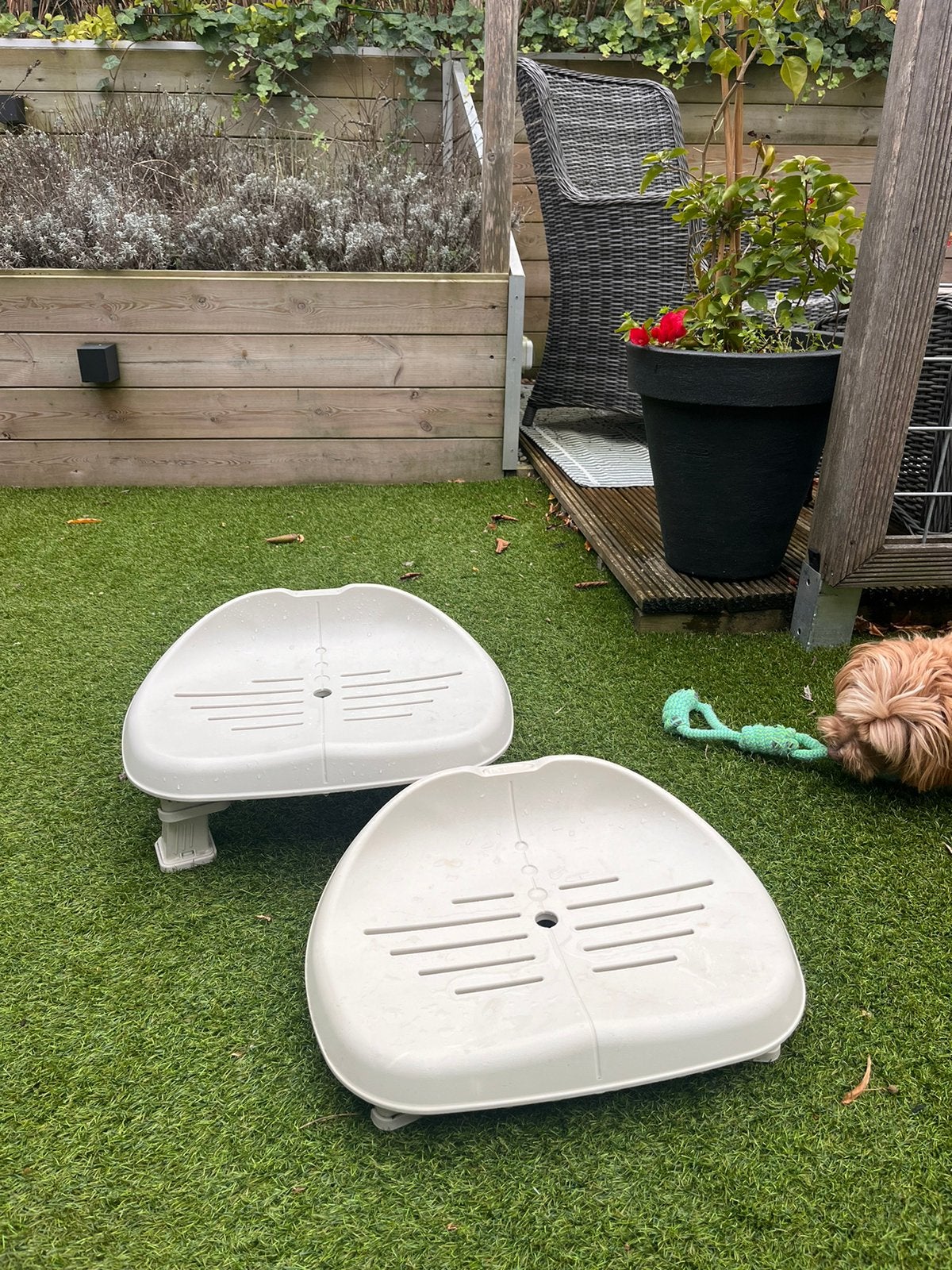 2 INTEX jacuzzi stoeltjes, Ophalen, Zo goed als nieuw