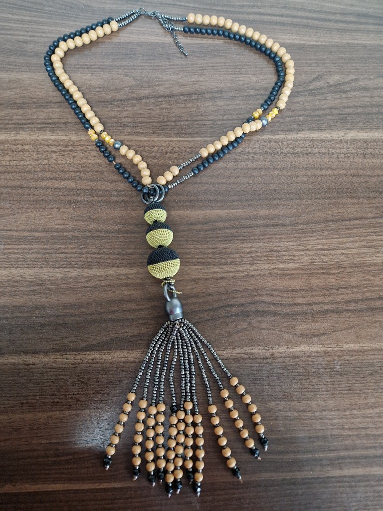 stoere kralenketting met kwast, Ophalen of Verzenden, Zo goed als nieuw, Overige materialen