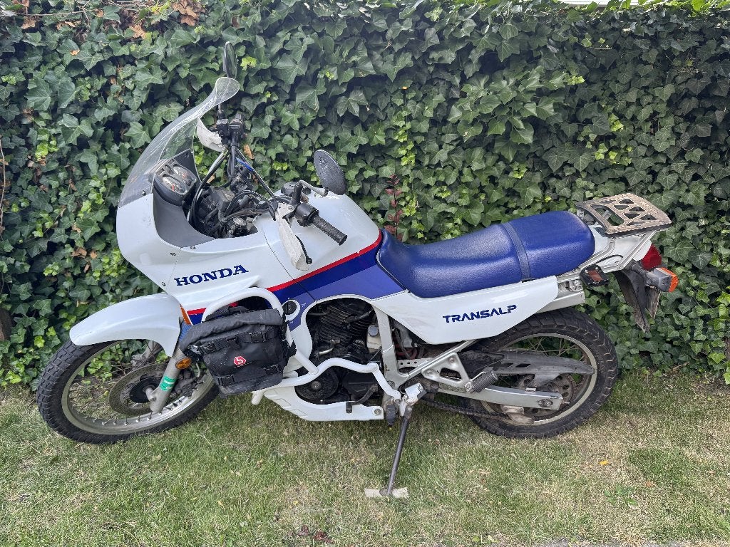 Honda Transalp XL600V uit 1989 - In Wit-Blauw-Rood, Motoren, 2 cilinders, Motorrijbewijs A, Gebruikt, Particulier