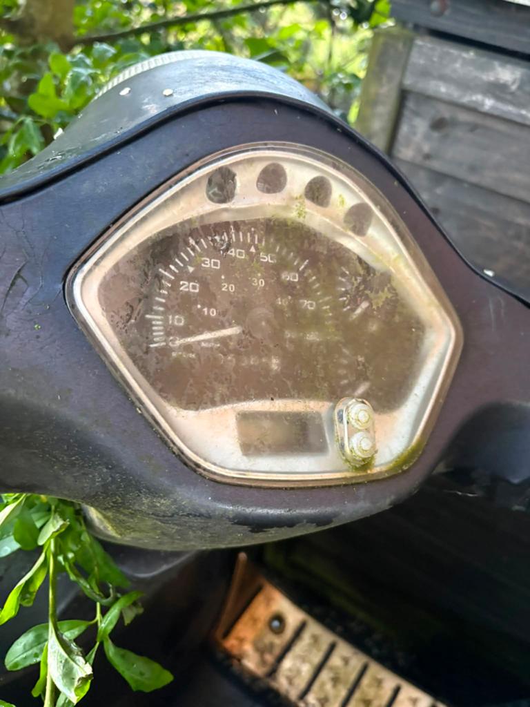 AGM scooter voor onderdelen of opknapbeurt, Ophalen, Gebruikt, Benzine, Overige merken
