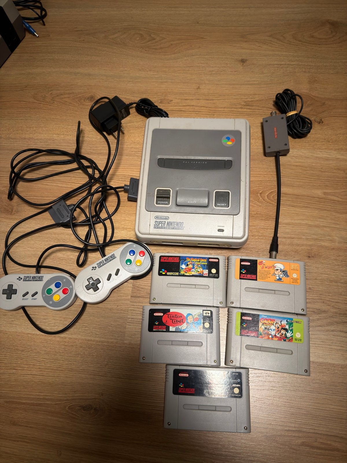 Snes compleet met 5 games en 2 controllers, Ophalen of Verzenden, Gebruikt, Met 2 controllers, Met games