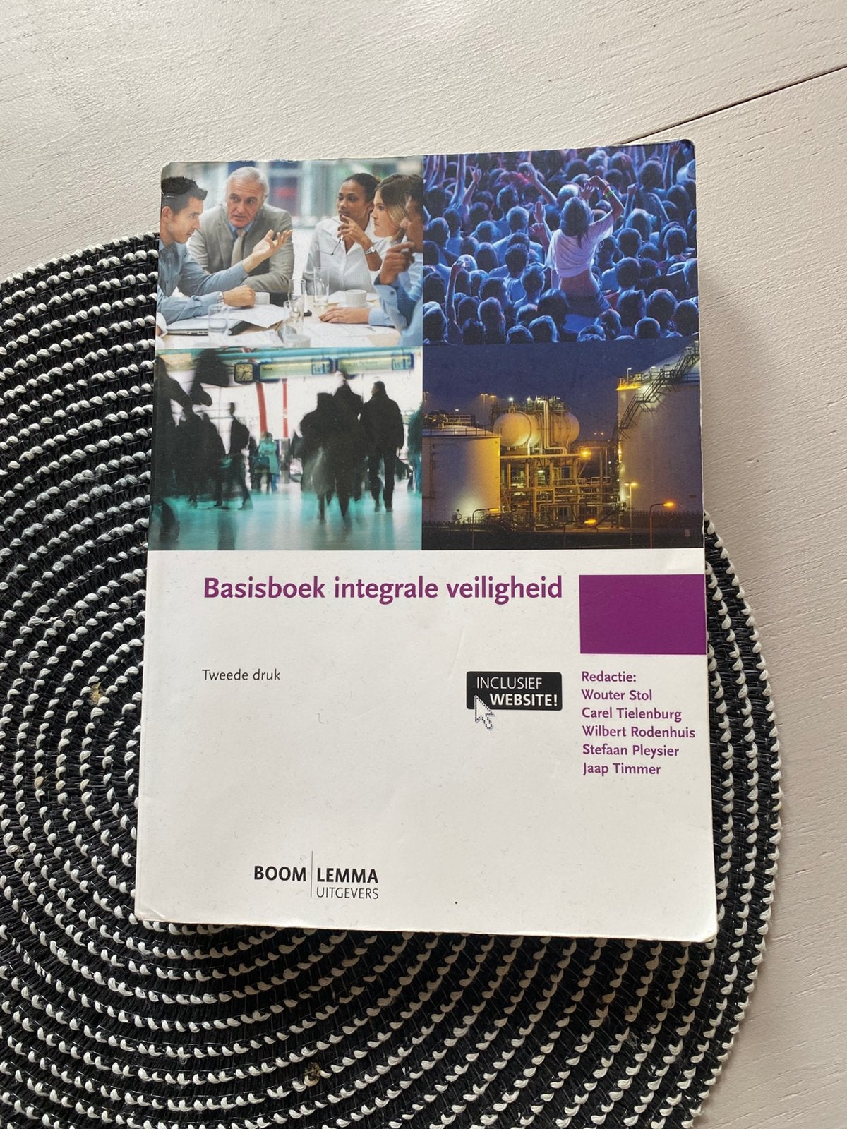 Basisboek Integrale Veiligheid, Boeken, Ophalen of Verzenden, Zo goed als nieuw