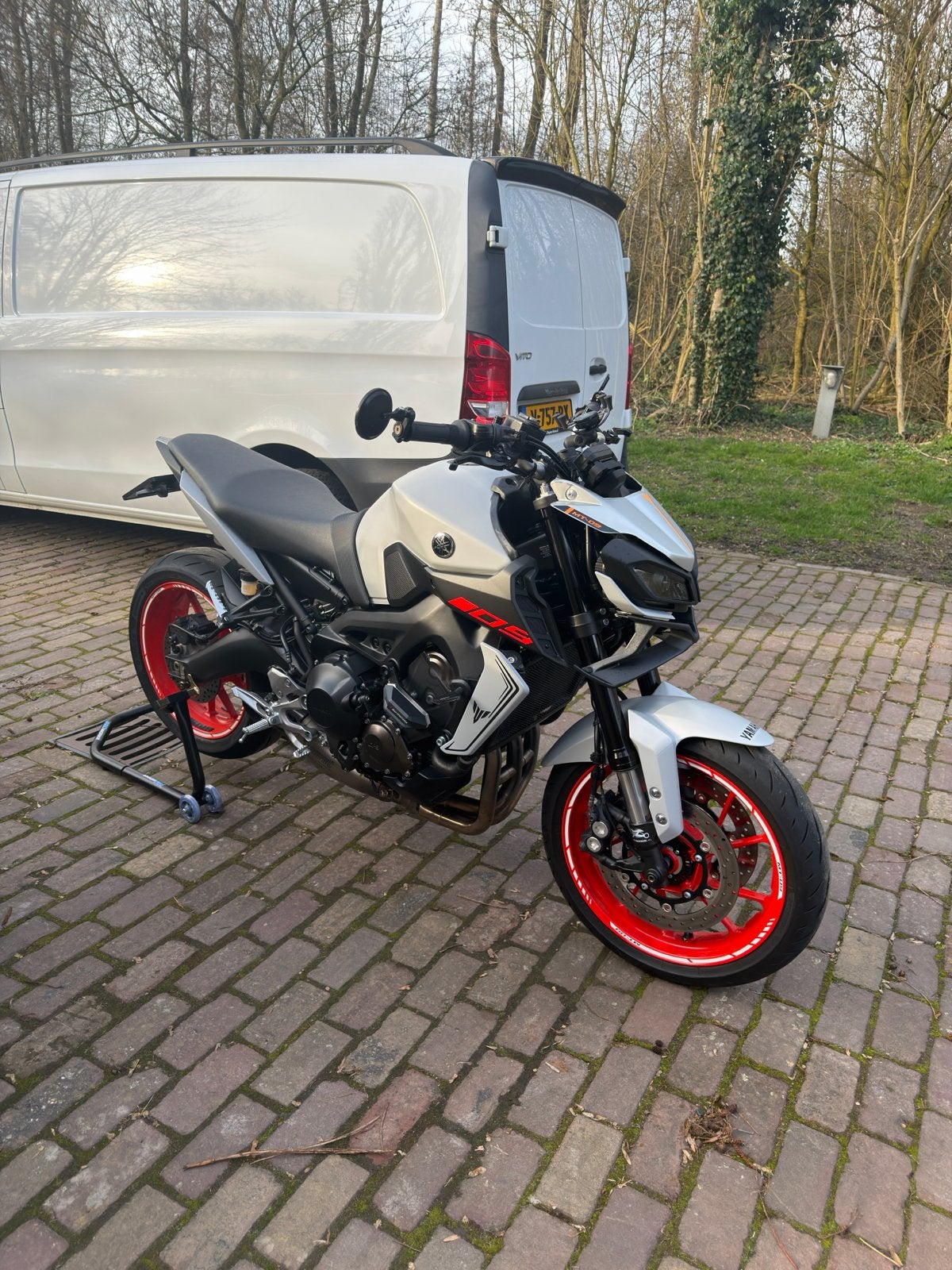 Yamaha MT-09 2020 hyperpro vering, Motoren, Motorrijbewijs A, Handvatverwarming, Gebruikt, 3 cilinders