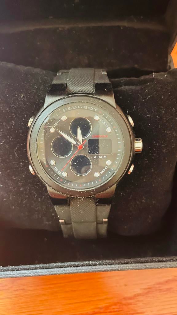 Peugeot horloge - Nieuw in doos - Champs Elysée aankoop, Overige merken, Overige materialen, Polshorloge, Nieuw
