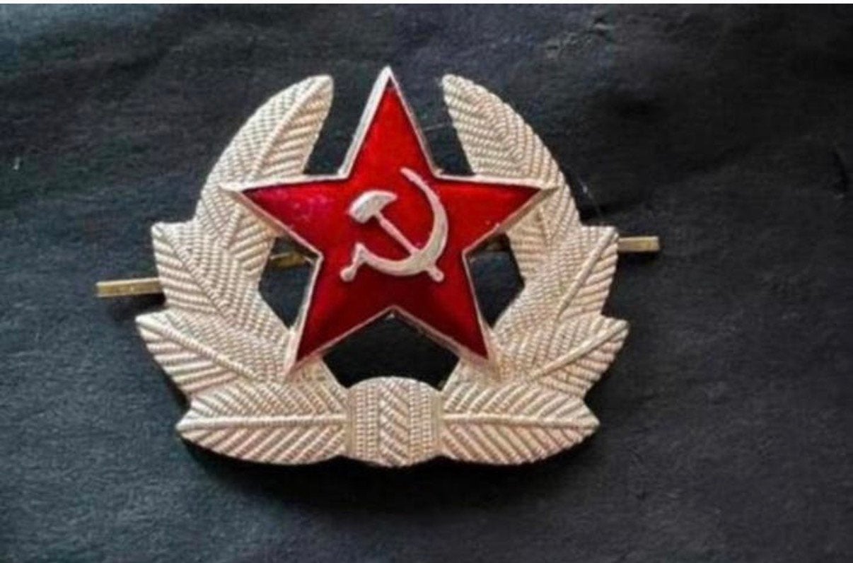 Kokarde die de sovjetmilitairen in het leger van de USSR, Verzamelen, Ophalen of Verzenden, Zo goed als nieuw, Overige onderwerpen