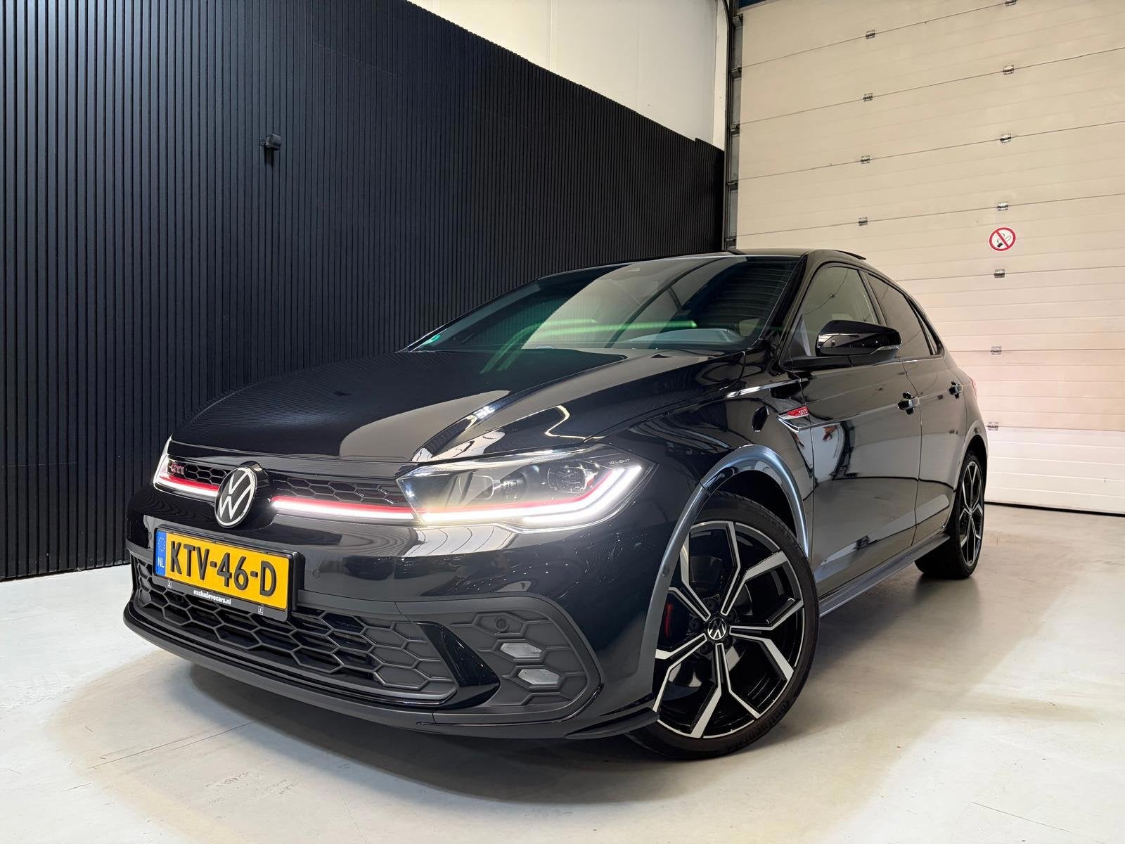 Volkswagen POLO 2.0 TSI GTI BEATS CAM PANO FULL OPTION, Auto's, Dealer onderhouden, Gebruikt, 4 cilinders, 1984 cc